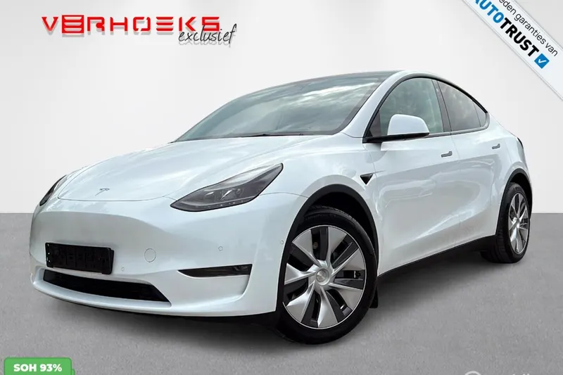 Tesla Model Y (2022)