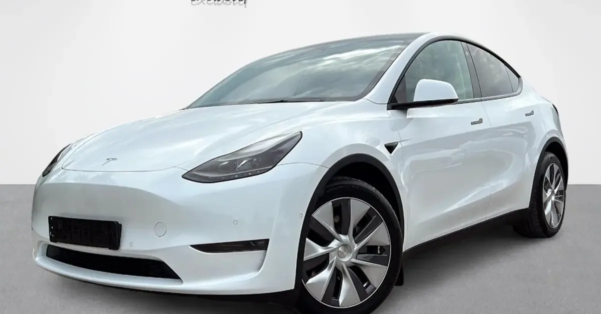 Tesla Model Y (2022) — foto 1