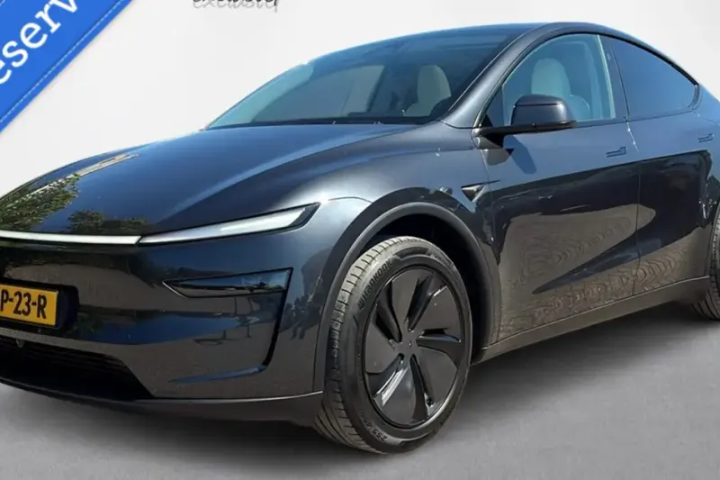 Tesla Model Y (2025)
