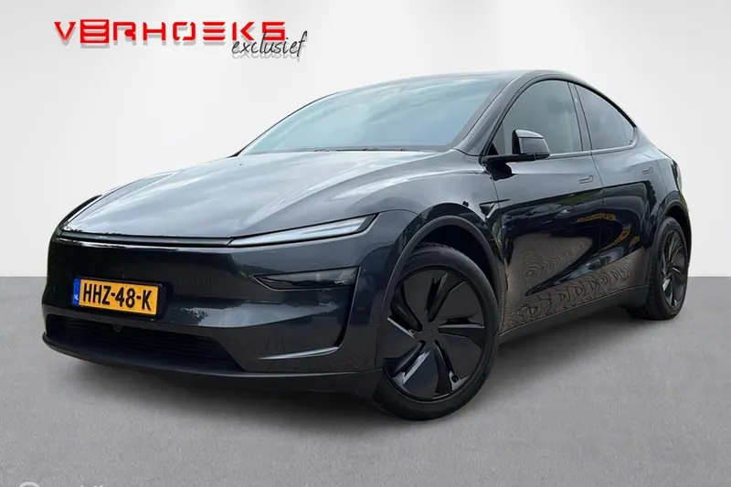 Tesla Model Y (2025)