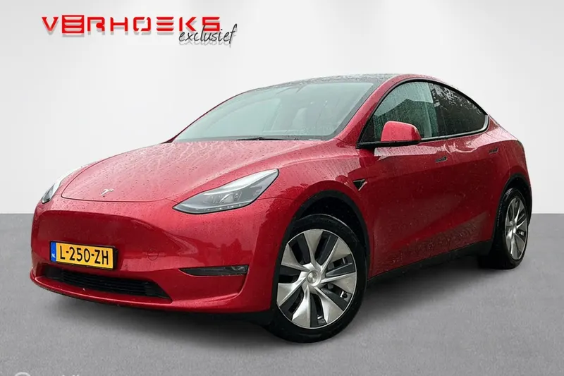 Tesla Model Y (2021)