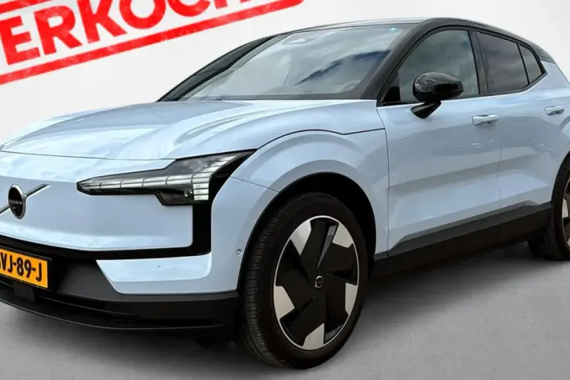 Volvo EX30 (2024)
