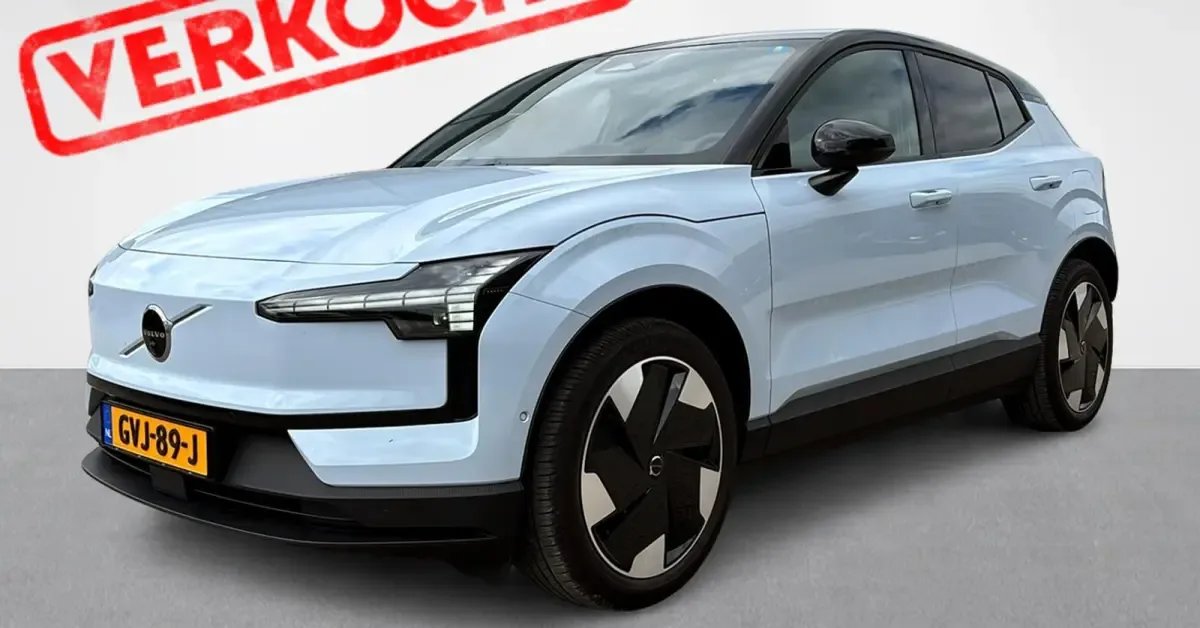 Volvo EX30 (2024) — foto 1