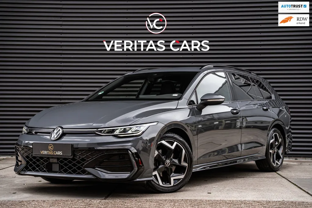 Volkswagen Golf (2025) — foto 1