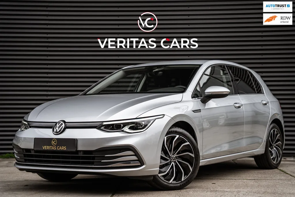 Volkswagen Golf (2021) — foto 1