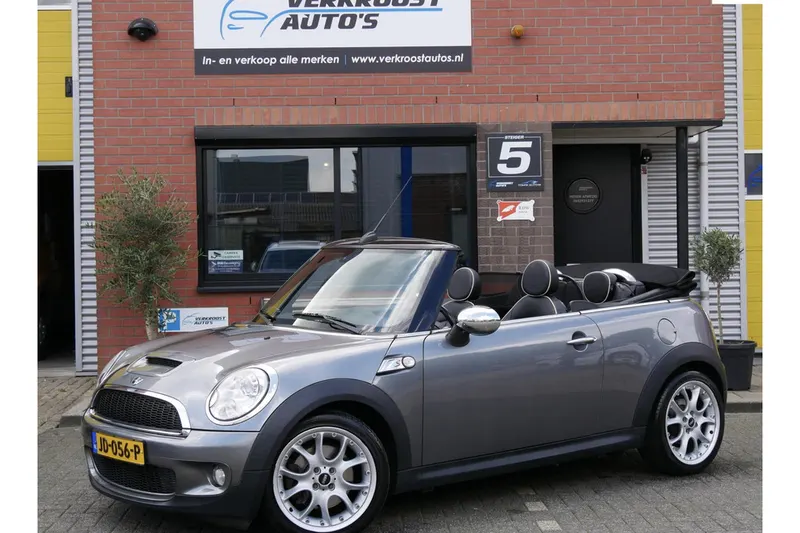 MINI Cabrio (2010)