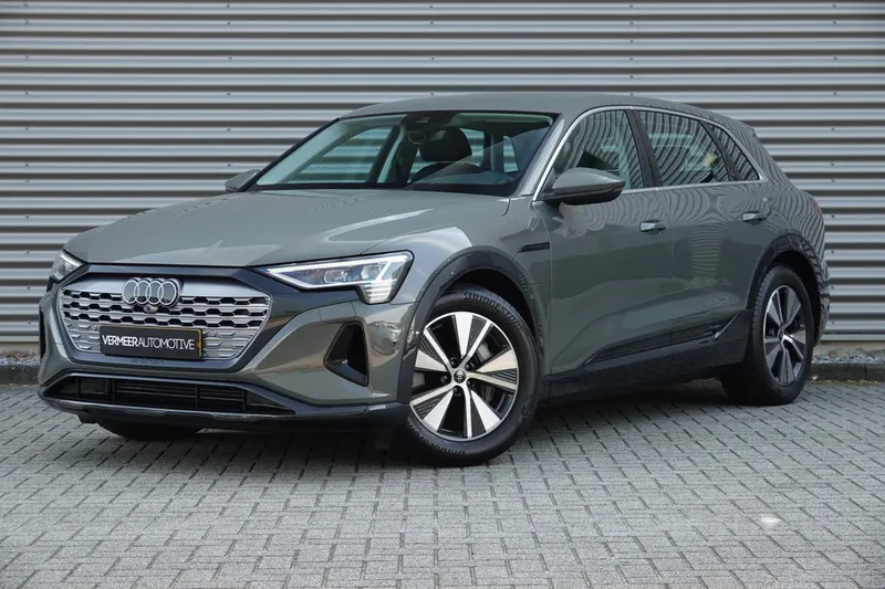 Audi Q8 e-tron (2023)