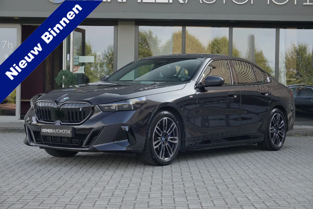 BMW i5 (2024) — foto 1