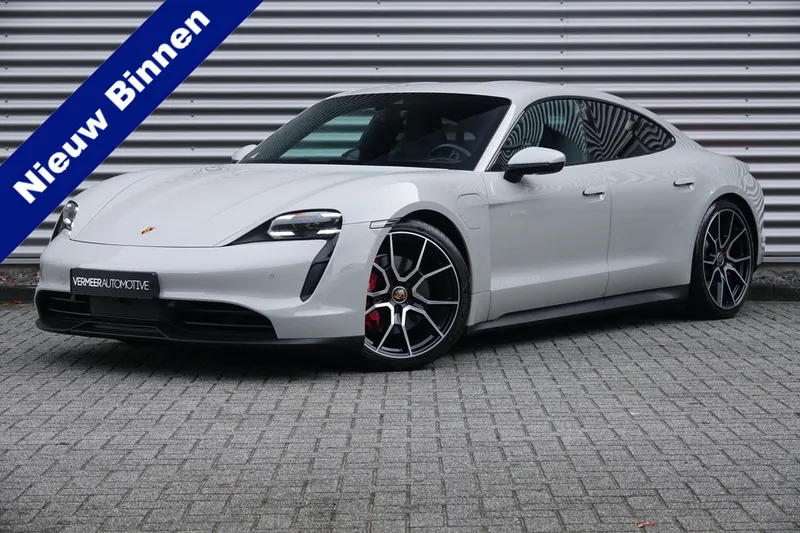 Porsche Taycan (2021)