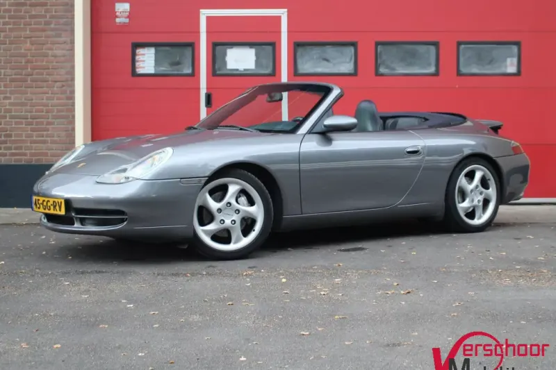 Porsche 911 (2000)