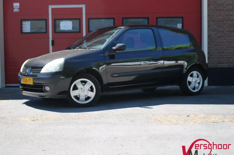 Renault Clio (2003)