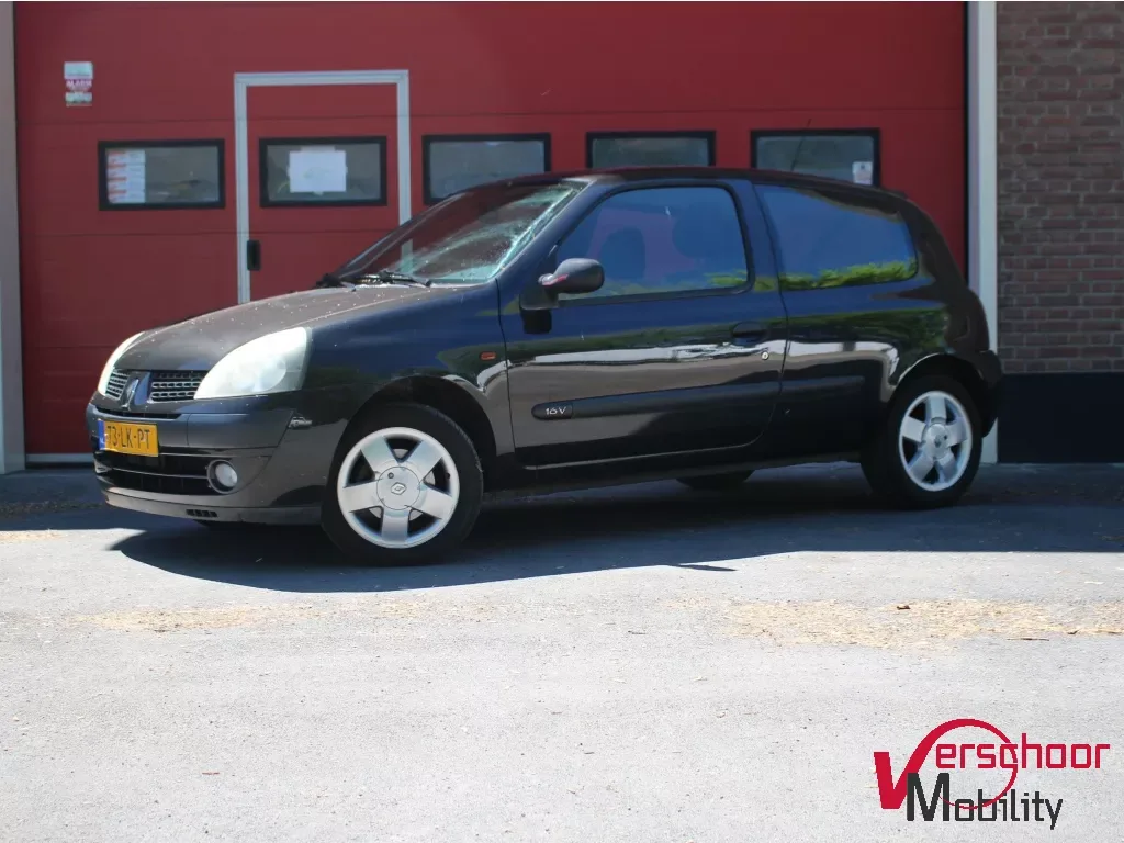 Renault Clio (2003) — foto 1