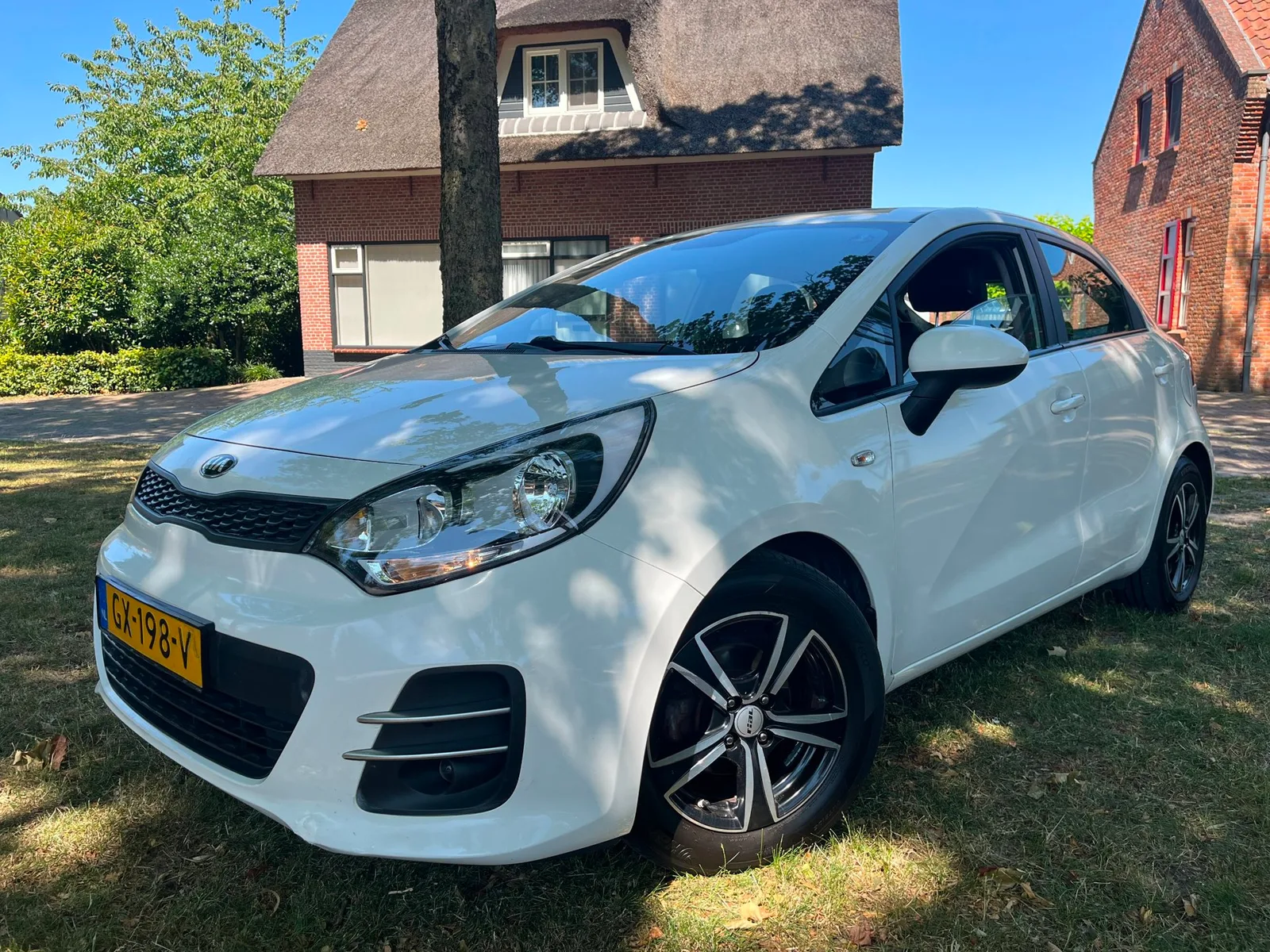Kia Rio (2016) — foto 1