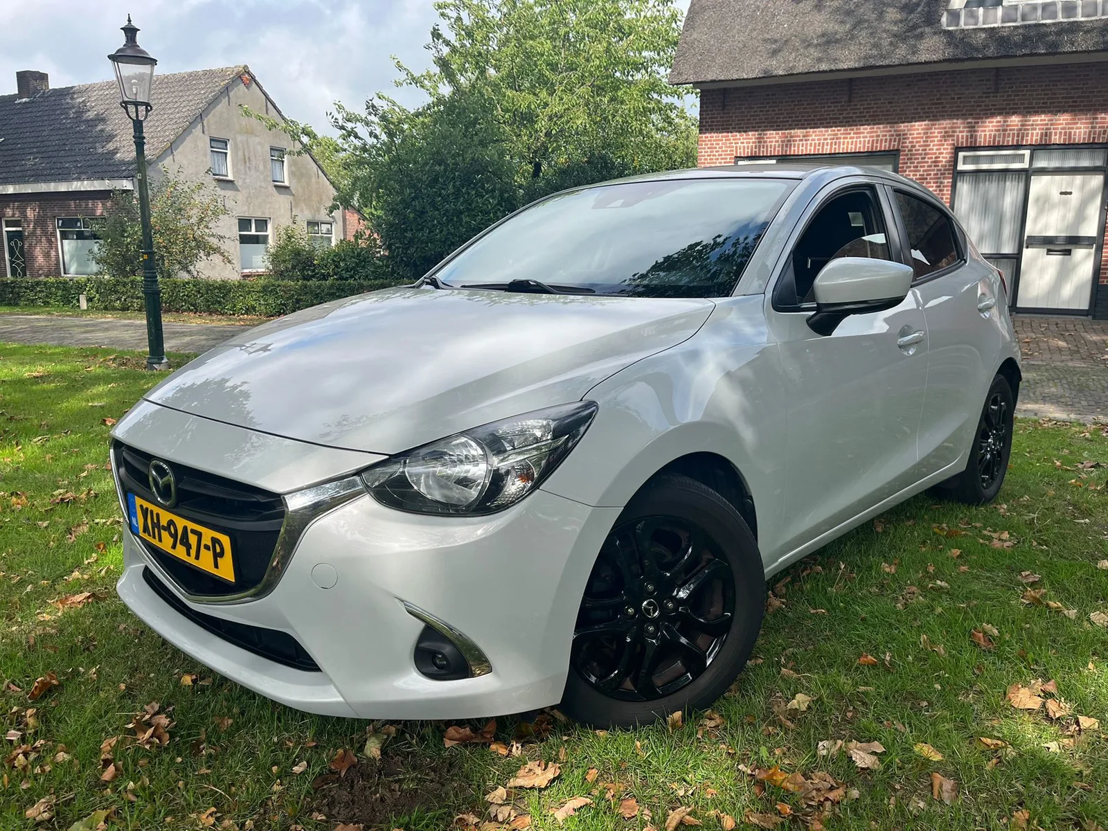 Mazda 2 (2019) — foto 1