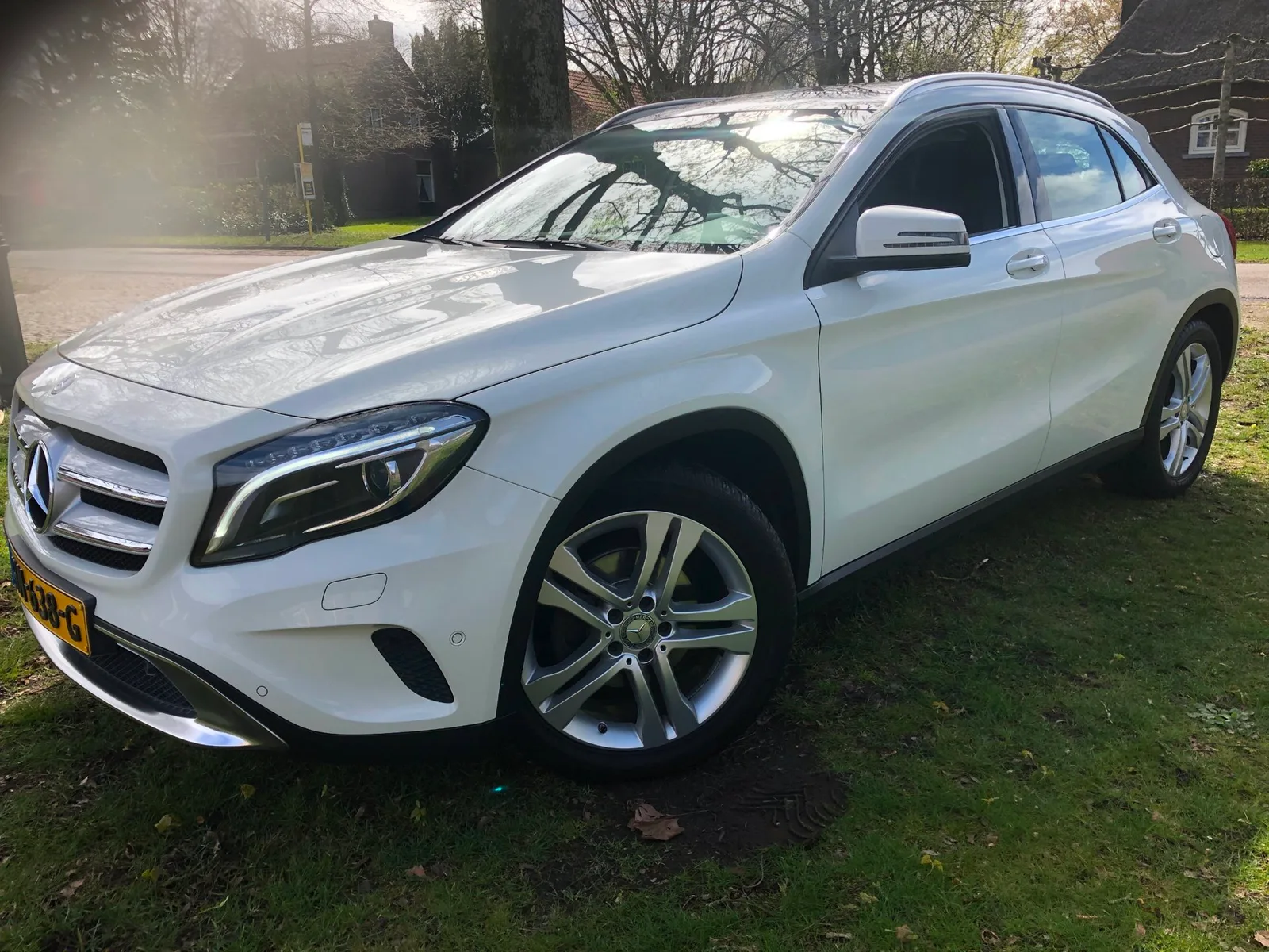 Mercedes-Benz GLA (2017) — foto 1
