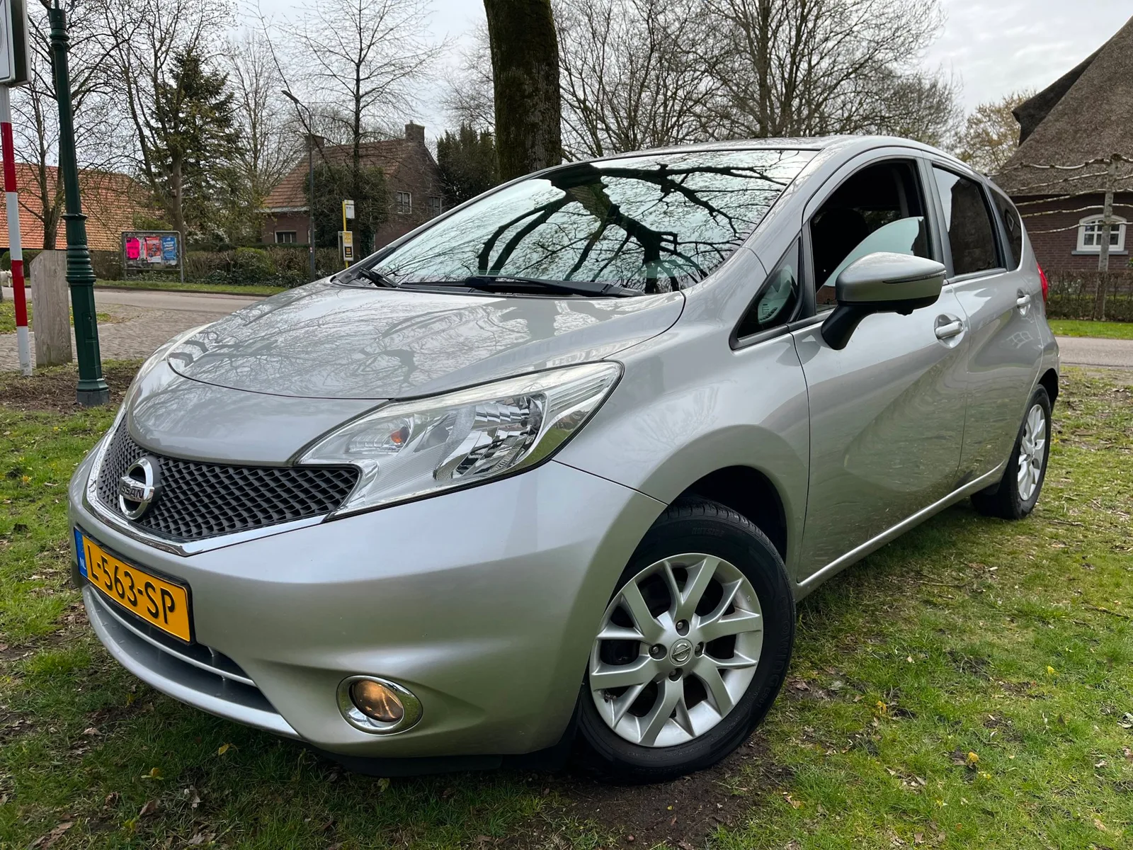 Nissan Note (2014) — foto 1