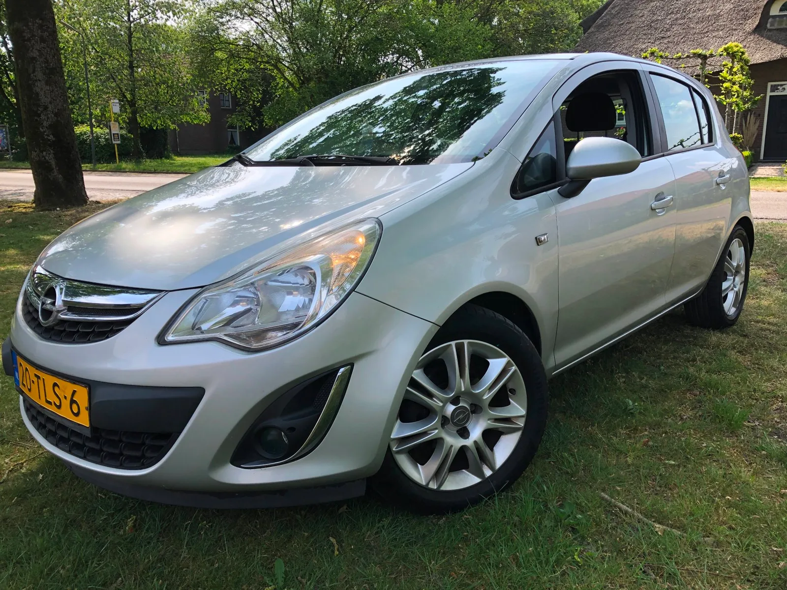 Opel Corsa (2012) — foto 1