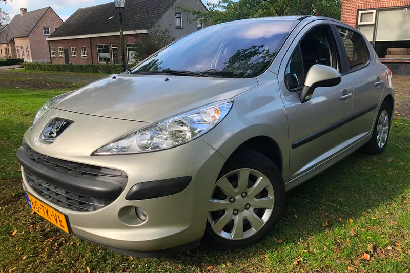 Peugeot 207 (2006)