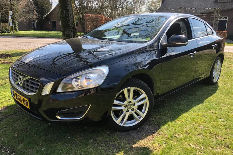 Volvo S60 (2013)