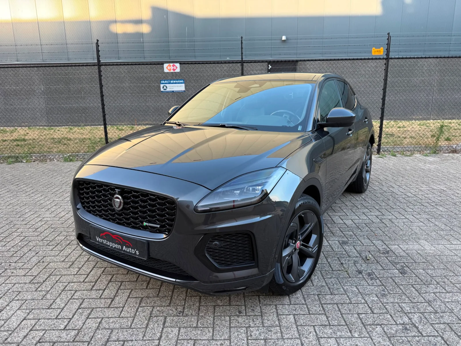 Jaguar E-Pace (2021) — foto 1
