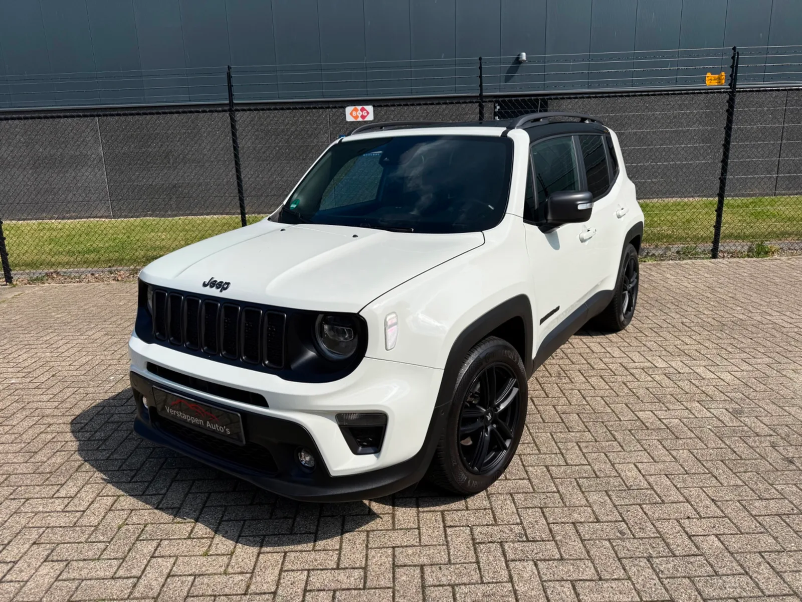 Jeep Renegade (2021) — foto 1