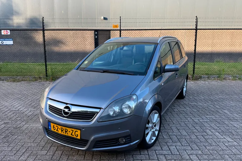 Opel Zafira (2005)