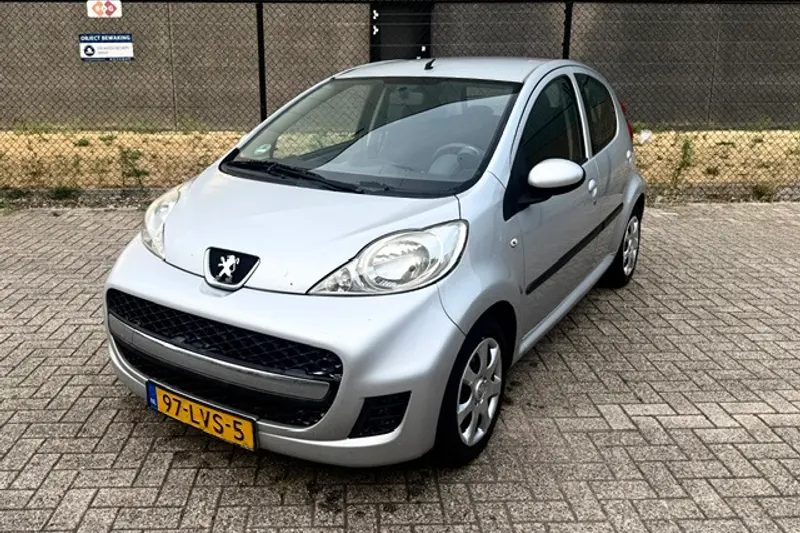 Peugeot 107 (2010)