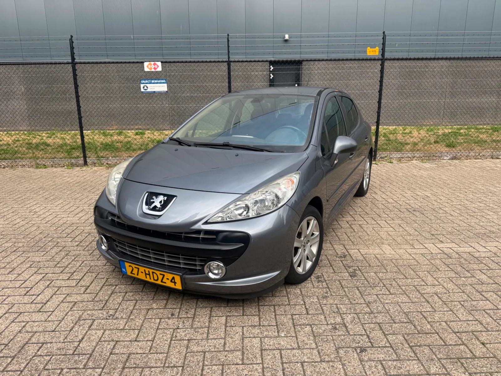 Peugeot 207 (2008) — foto 1
