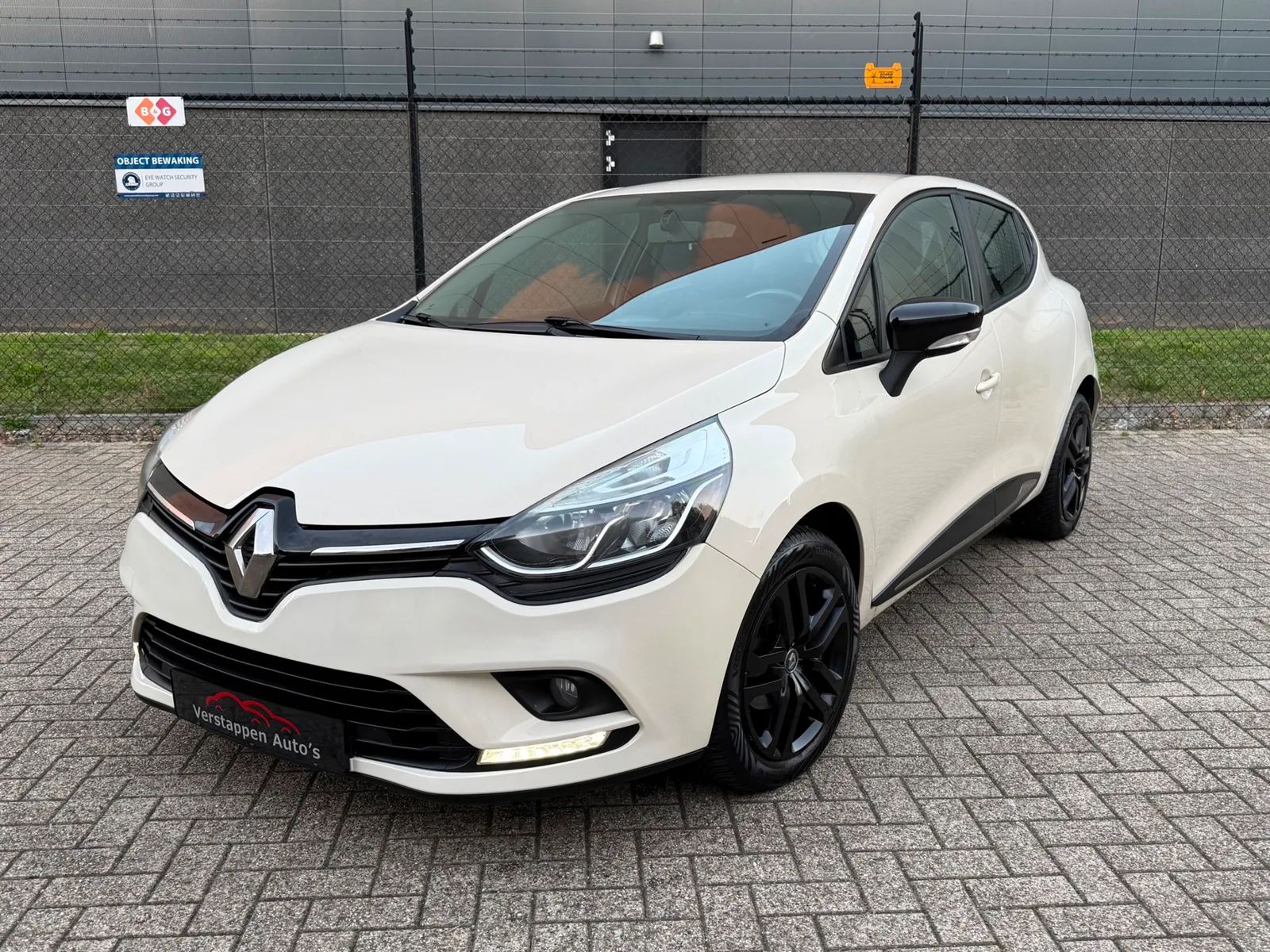 Renault Clio (2016) — foto 1