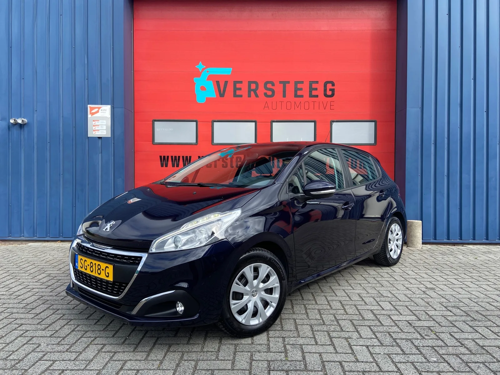 Peugeot 208 (2018) — foto 1