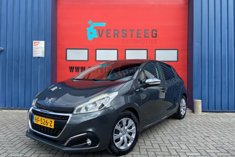Peugeot 208 (2015)