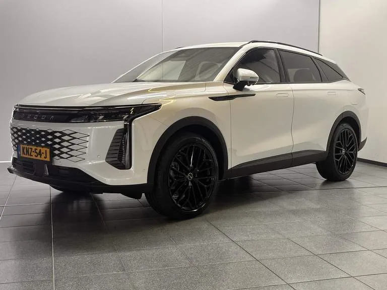 Omoda 9 SHS (2026) — foto 1