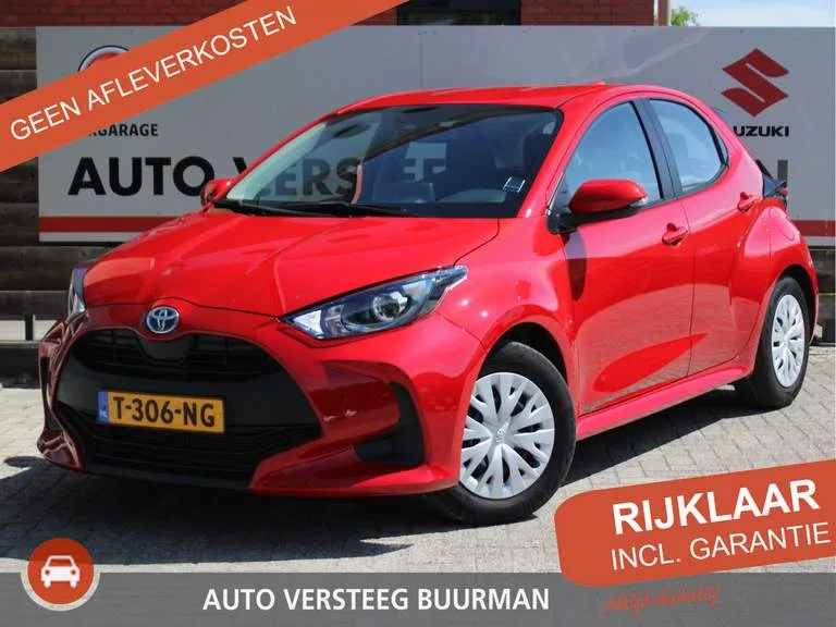 Toyota Yaris (2023) — foto 1