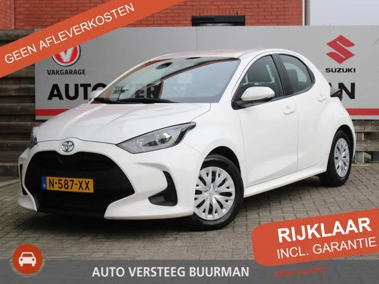 Toyota Yaris (2022) — foto 1
