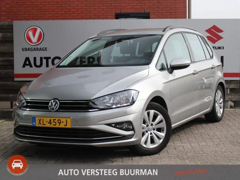 Volkswagen Golf (2019) — foto 1