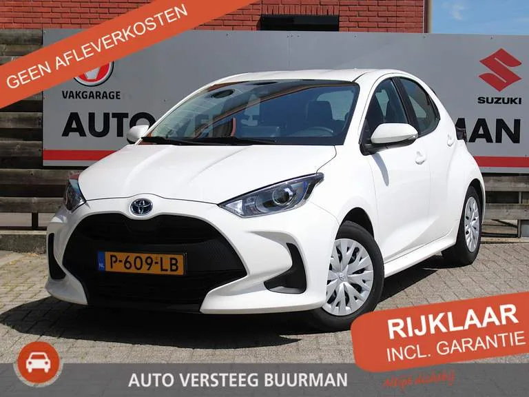 Toyota Yaris (2022) — foto 1