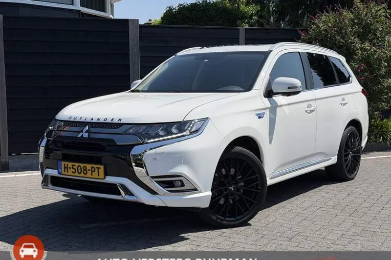 Mitsubishi Outlander (2020)