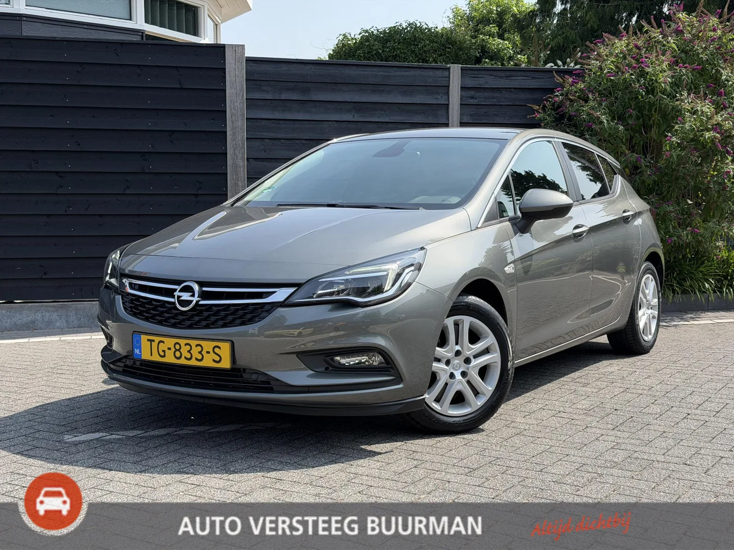 Opel Astra (2018) — foto 1