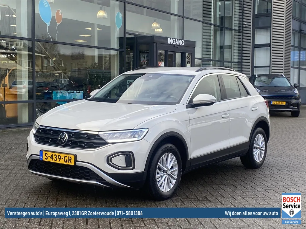 Volkswagen T-Roc (2022) — foto 1