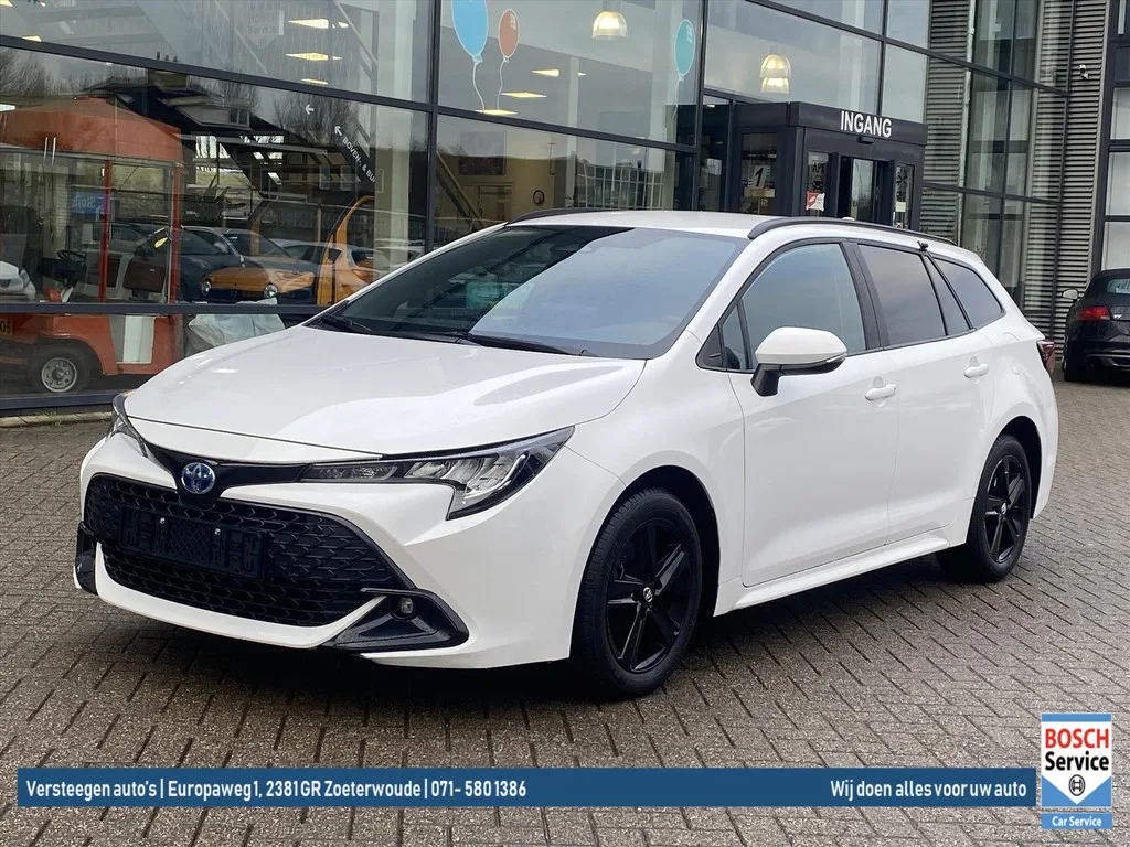 Toyota Corolla (2024) — foto 1