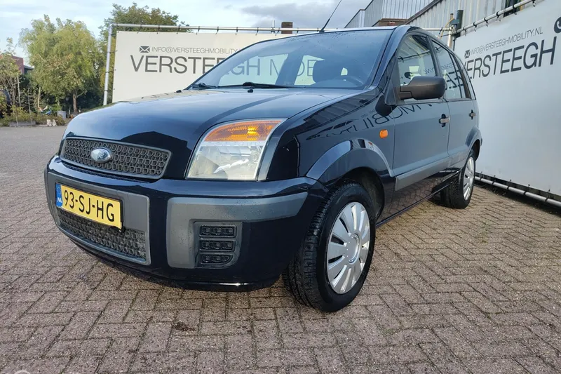 Ford Fusion (2006)