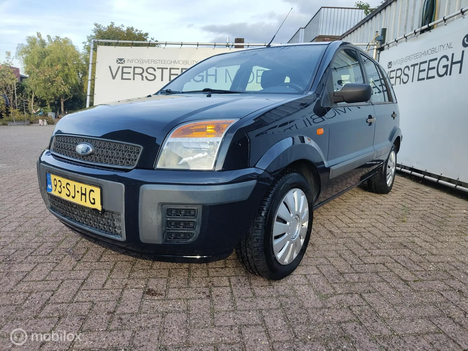 Ford Fusion (2006) — foto 1