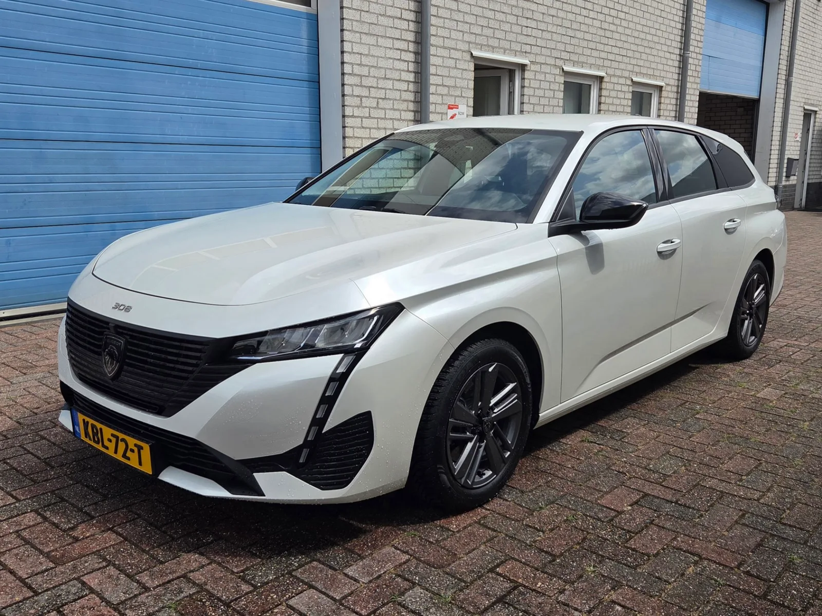 Peugeot 308 (2022) — foto 1