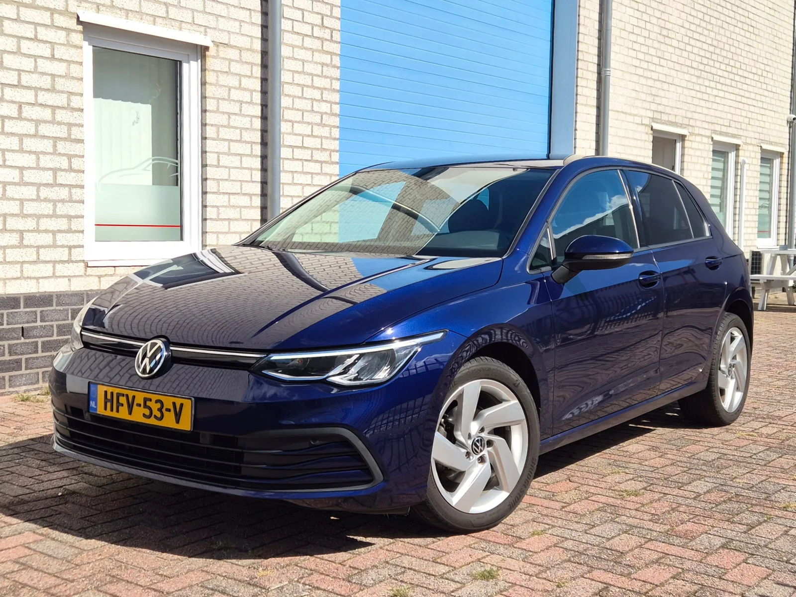 Volkswagen Golf (2021) — foto 1