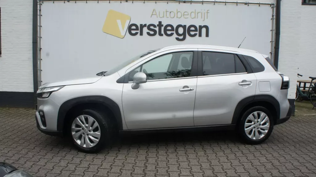 Suzuki S-Cross (2024) — foto 1