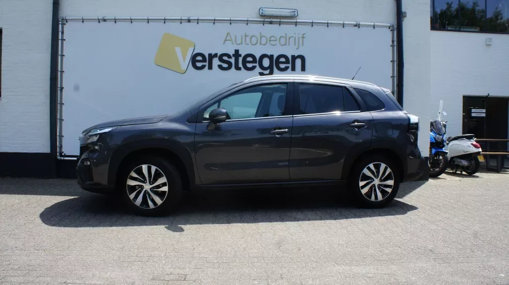 Suzuki S-Cross (2024) — foto 1