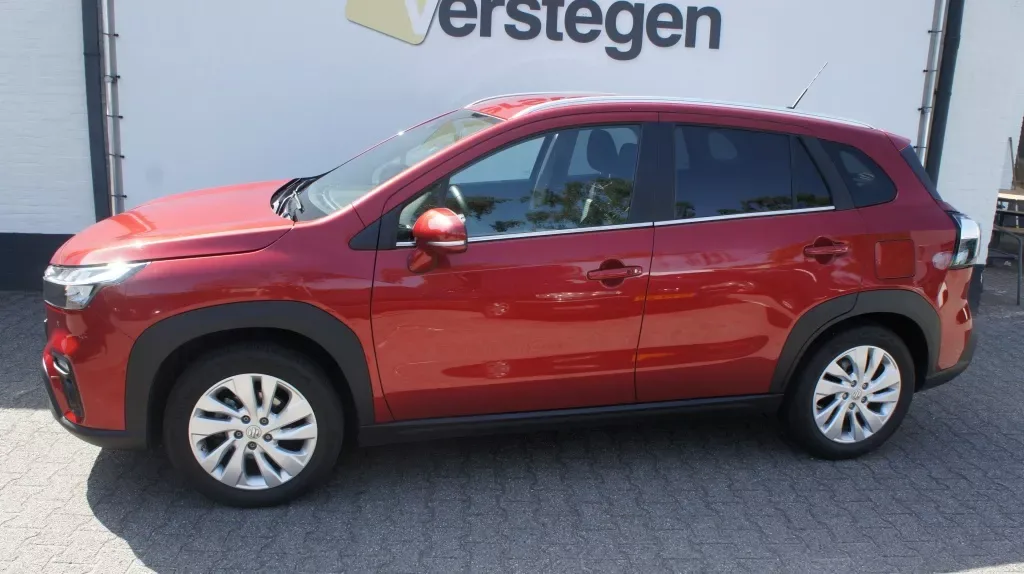 Suzuki S-Cross (2024) — foto 1