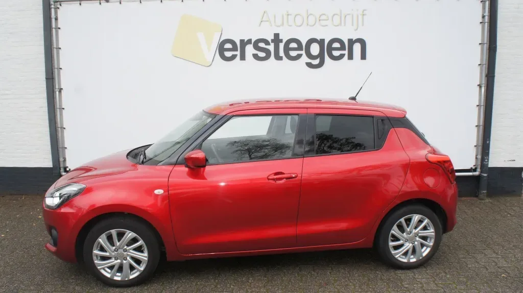 Suzuki Swift (2023) — foto 1