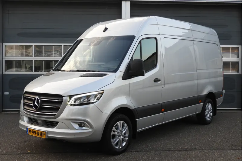Mercedes-Benz Sprinter (2023)