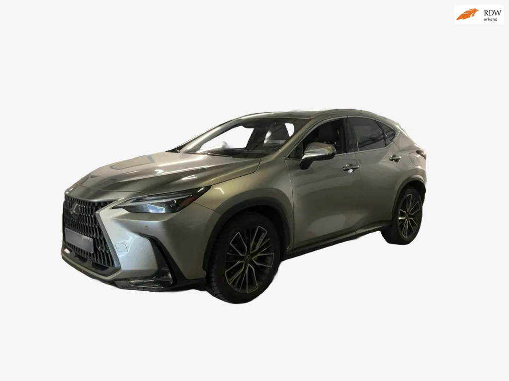 Lexus NX (0) — foto 1